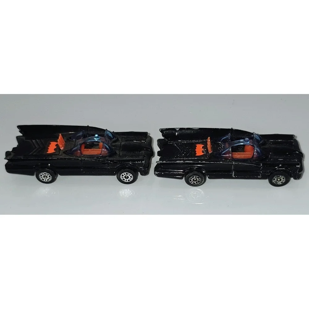 3 Vintage Corgi  Batmobiles With Batboat Batman & Robin Figures 1:64
